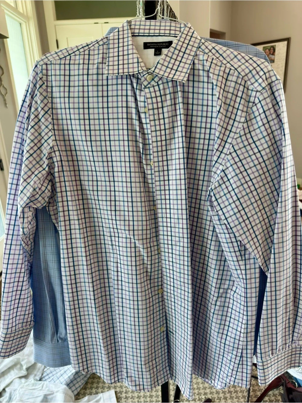 Banana Republic Men’s Purple & Blue Plaid button down shirt non iron slim fit